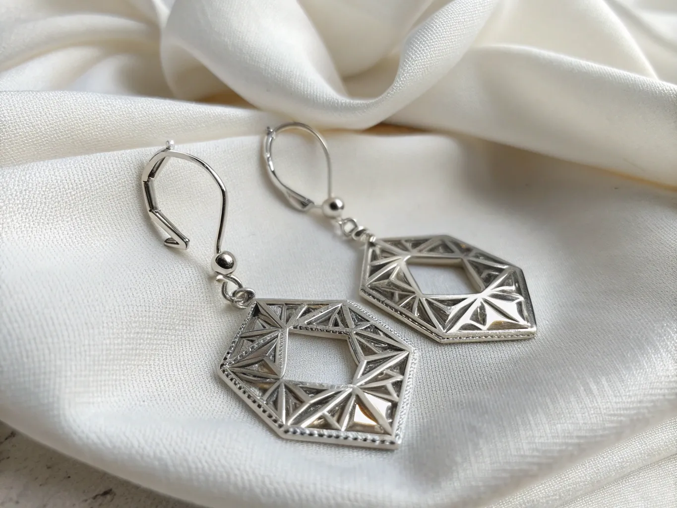 Geometriske sølvøreringe